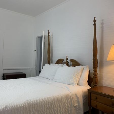 Meadows Inn New Bern Exterior photo
